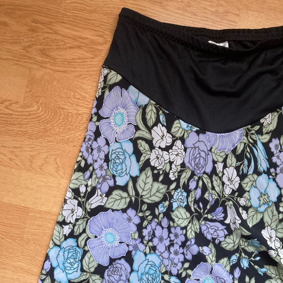 Motherhood Maternity skirt - Picture 3 of 4